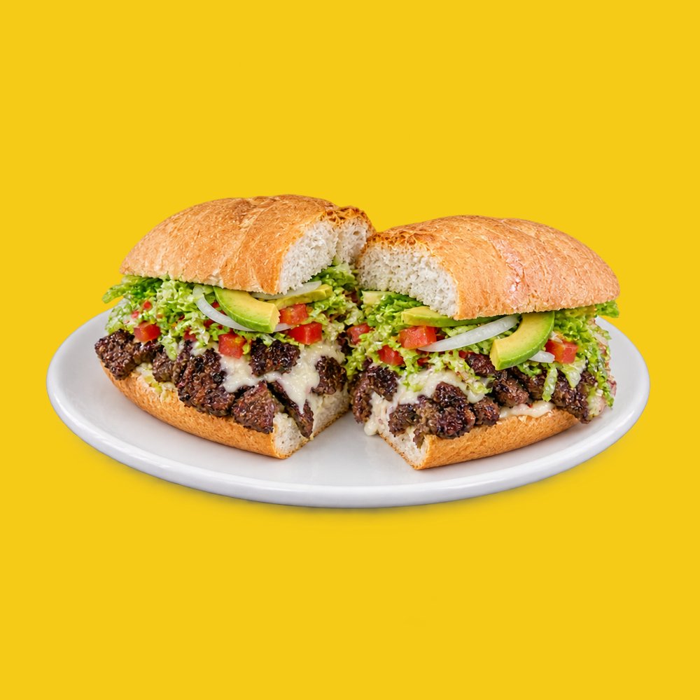 Torta de arrachera con queso